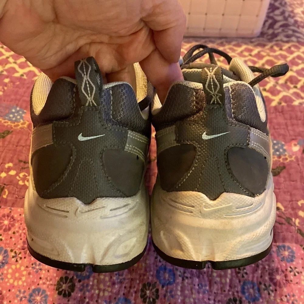 Nike Air Alford 7 in excellent condition, size 8.5